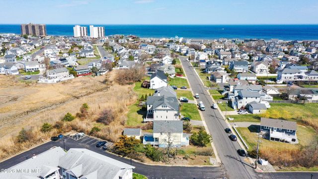 47 Valentine Street, Monmouth Beach, NJ 07750