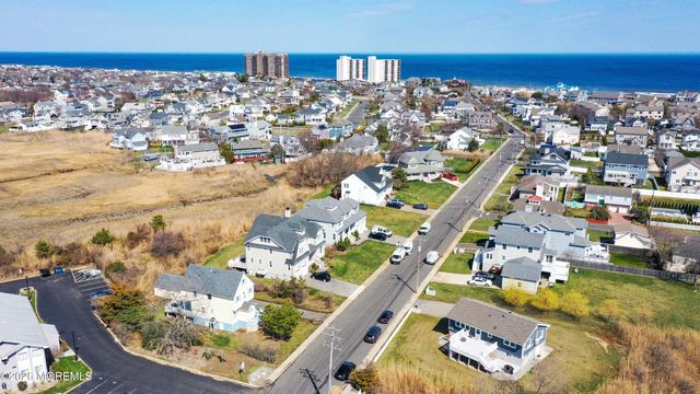47 Valentine Street, Monmouth Beach, NJ 07750