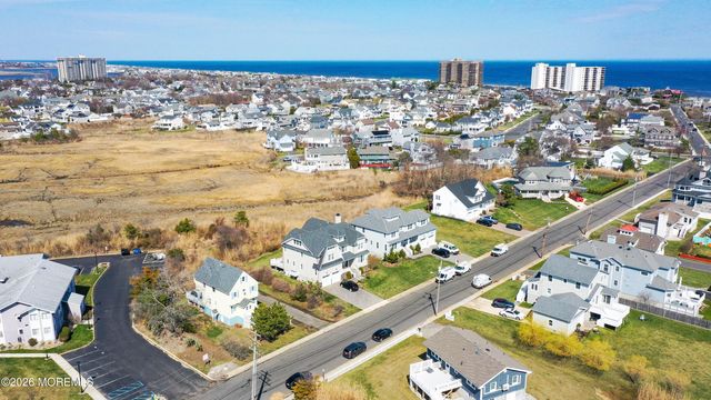 47 Valentine Street, Monmouth Beach, NJ 07750