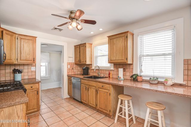 47 Valentine Street, Monmouth Beach, NJ 07750