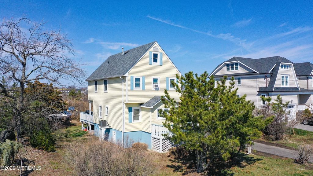 47 Valentine Street, Monmouth Beach, NJ 07750