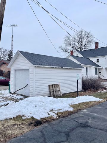 321 N Ball Street, Owosso, MI 48867