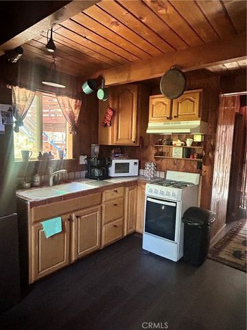 32744 Encina, Running Springs, CA 92382