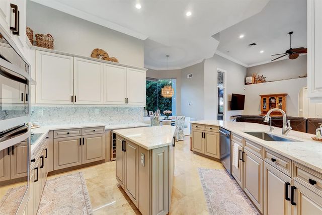 6261 NW 120th Drive, Coral Springs, FL 33076