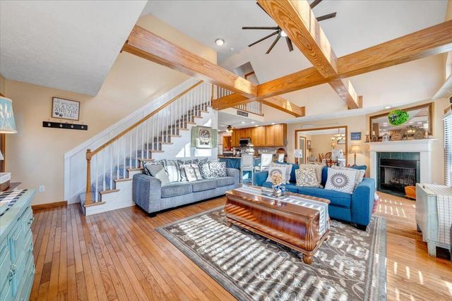 100 Sandpiper DR, Huddleston, VA 24104