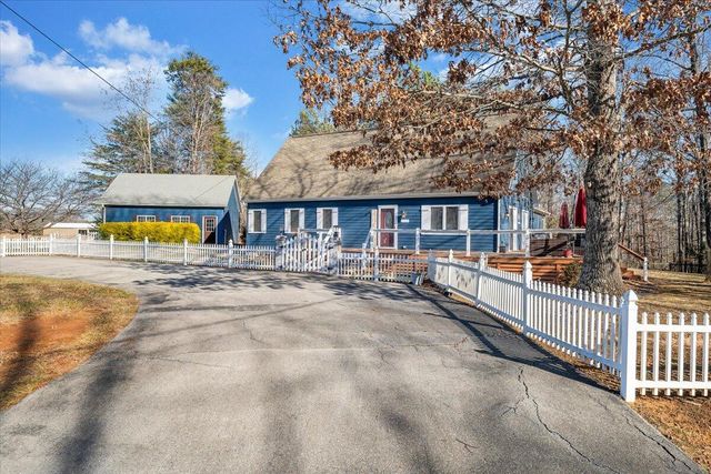 100 Sandpiper DR, Huddleston, VA 24104