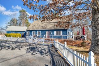 100 Sandpiper DR, Huddleston, VA 24104