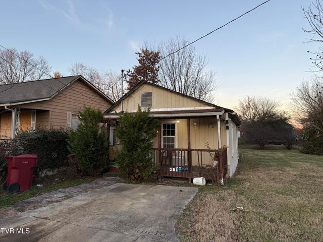 906 North Boone Street, Johnson City, TN 37604