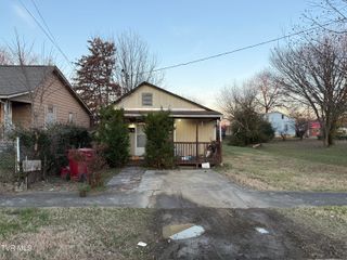 906 North Boone Street, Johnson City, TN 37604