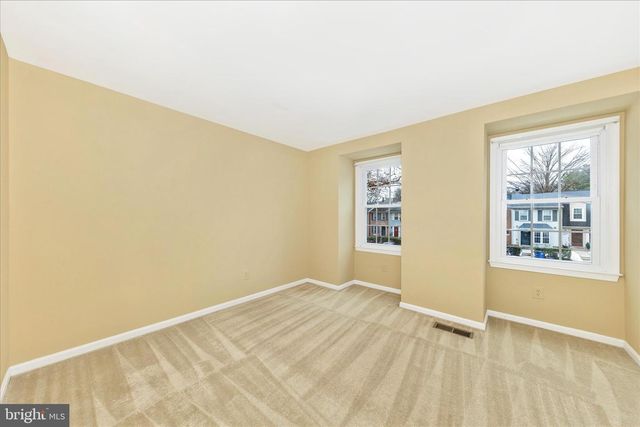 20559 STRATH HAVEN, Gaithersburg, MD 20886