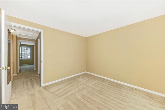 20559 STRATH HAVEN, Gaithersburg, MD 20886