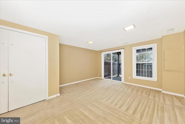 20559 STRATH HAVEN, Gaithersburg, MD 20886