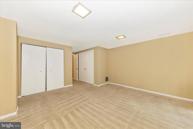 20559 STRATH HAVEN, Gaithersburg, MD 20886