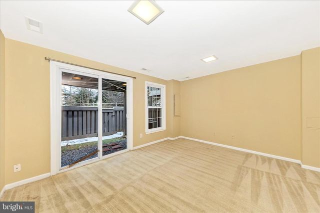 20559 STRATH HAVEN, Gaithersburg, MD 20886