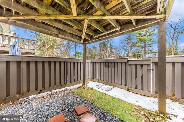 20559 STRATH HAVEN, Gaithersburg, MD 20886