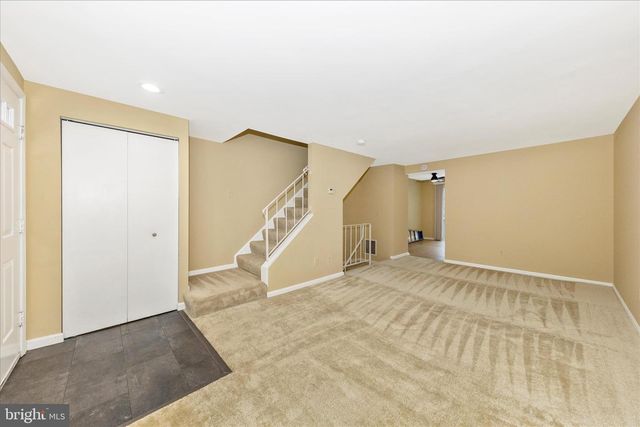 20559 STRATH HAVEN, Gaithersburg, MD 20886