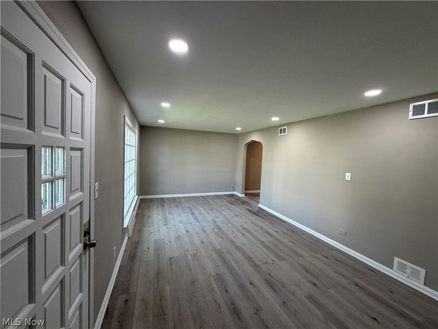 21270 Priday Avenue, Euclid, OH 44123