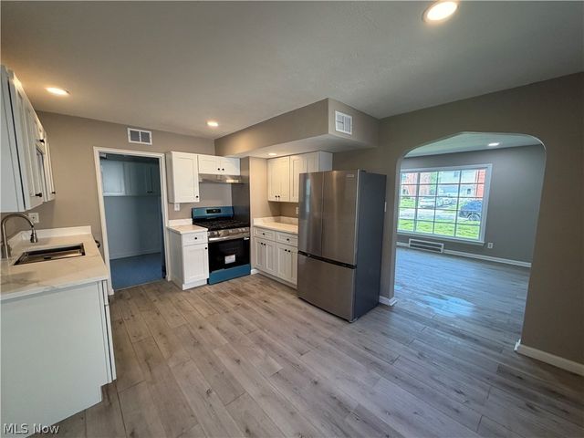 21270 Priday Avenue, Euclid, OH 44123