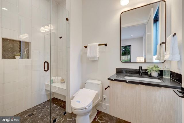 6514 BYRNES DR, Mclean, VA 22101