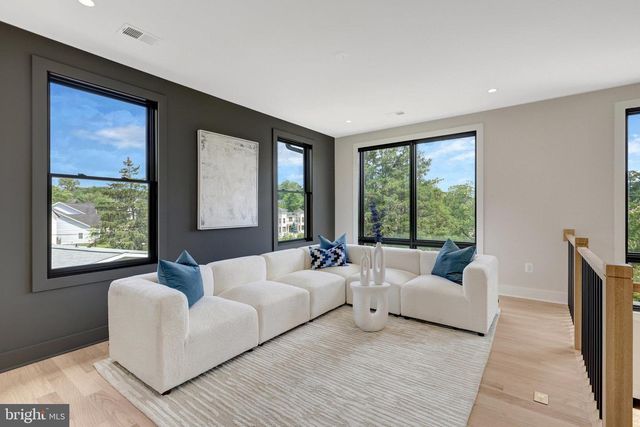 6514 BYRNES DR, Mclean, VA 22101