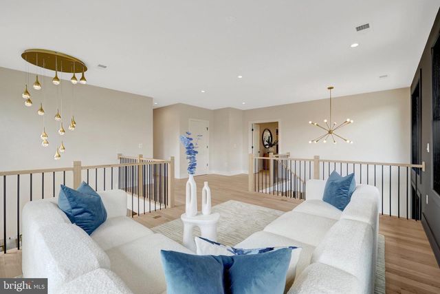 6514 BYRNES DR, Mclean, VA 22101