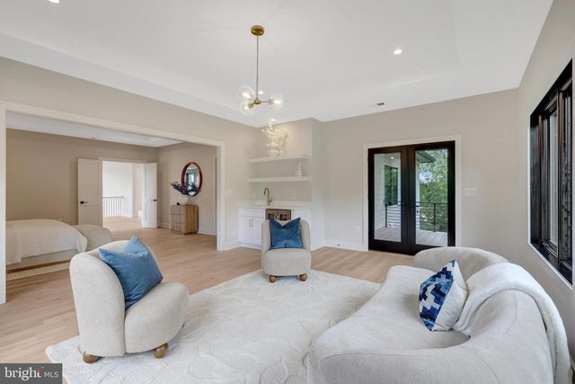 6514 BYRNES DR, Mclean, VA 22101