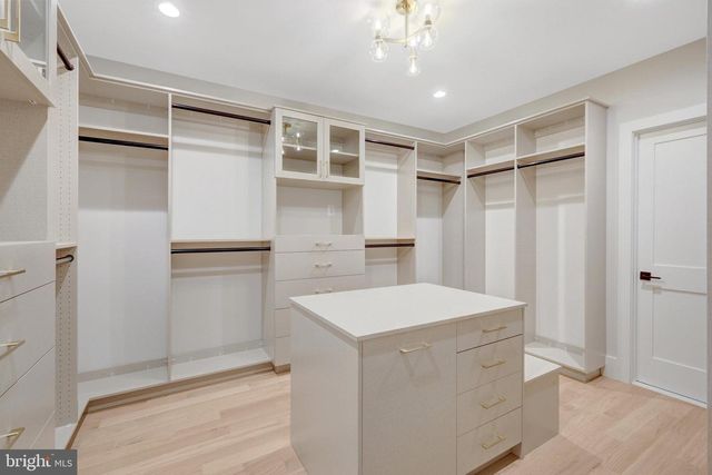 6514 BYRNES DR, Mclean, VA 22101