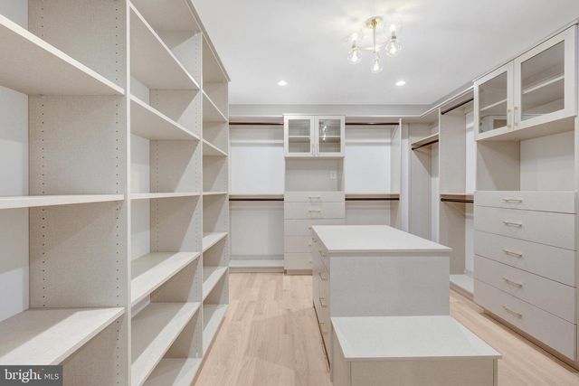 6514 BYRNES DR, Mclean, VA 22101