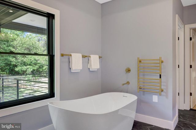 6514 BYRNES DR, Mclean, VA 22101