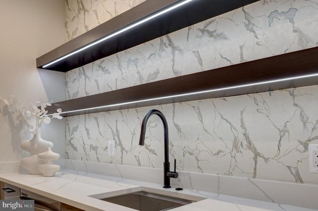 6514 BYRNES DR, Mclean, VA 22101