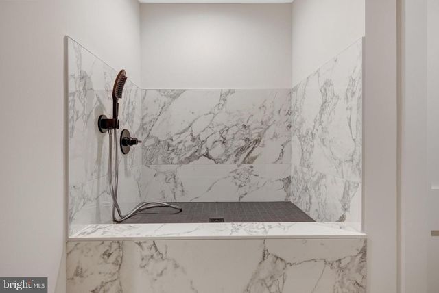 6514 BYRNES DR, Mclean, VA 22101