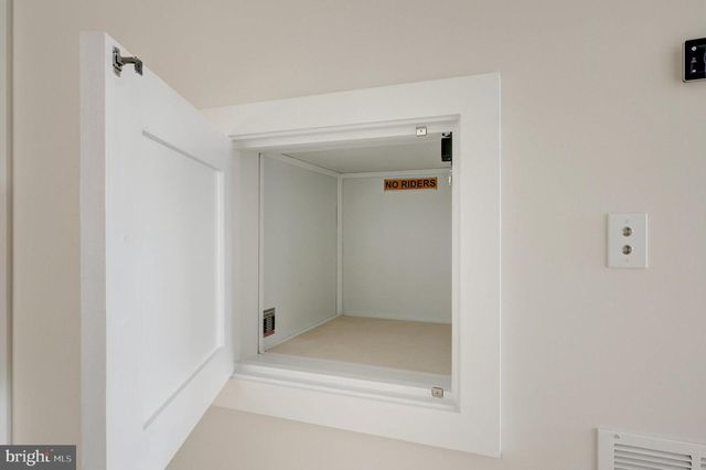 6514 BYRNES DR, Mclean, VA 22101