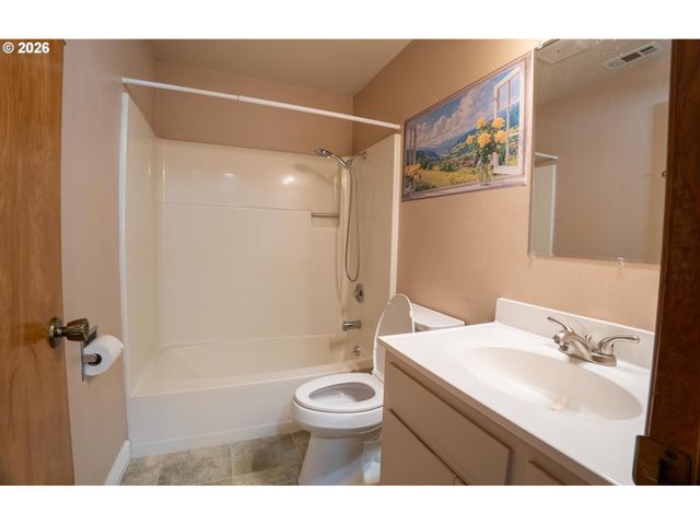 1742 Ne RAYWANDA Ct, Salem, OR 97301
