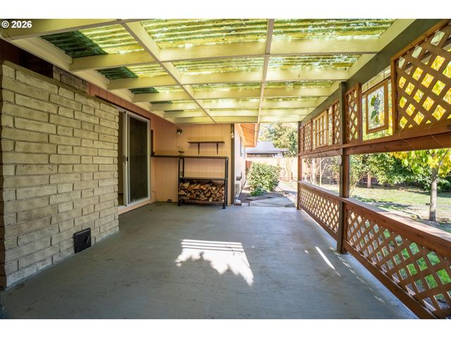 1742 Ne RAYWANDA Ct, Salem, OR 97301