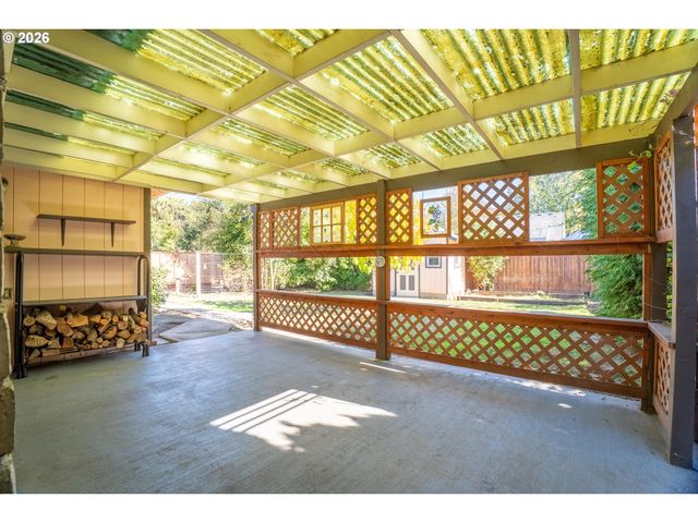 1742 Ne RAYWANDA Ct, Salem, OR 97301