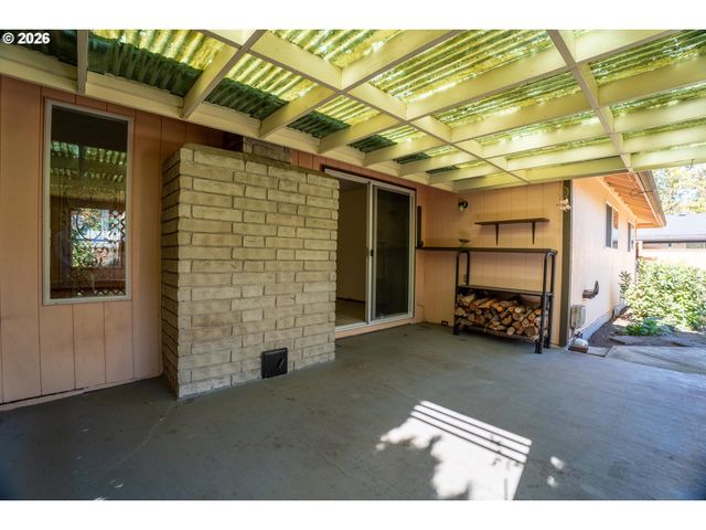 1742 Ne RAYWANDA Ct, Salem, OR 97301