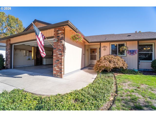 1742 Ne RAYWANDA Ct, Salem, OR 97301
