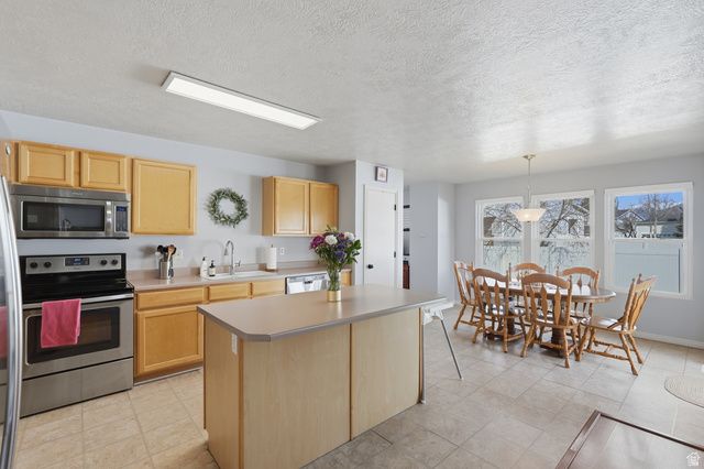 799 S 125 E, Layton, UT 84041