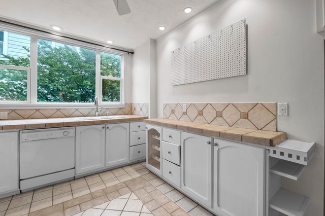 59 Brooksdale Rd 1, Boston, MA 02135