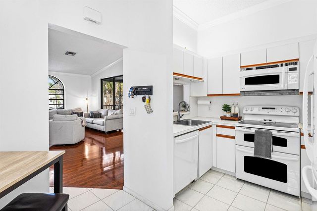 5406 Venetia Court F, Boynton Beach, FL 33437