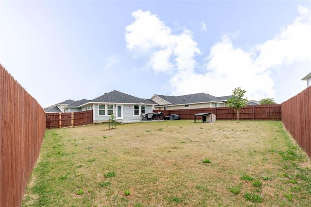 303 Schuyerville DR, Elgin, TX 78621