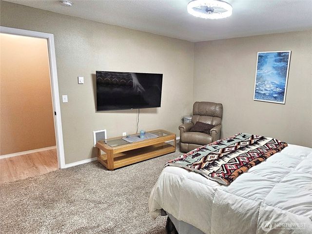 3652 Pennsylvania St, Longview, WA 98632
