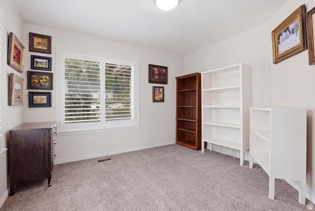 223 DEERHOLLOW CIR, North Salt Lake, UT 84054