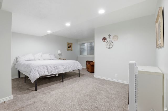 223 DEERHOLLOW CIR, North Salt Lake, UT 84054