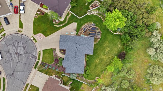 223 DEERHOLLOW CIR, North Salt Lake, UT 84054