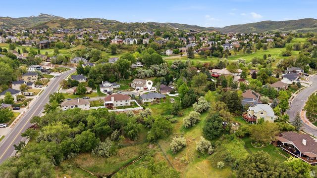 223 DEERHOLLOW CIR, North Salt Lake, UT 84054