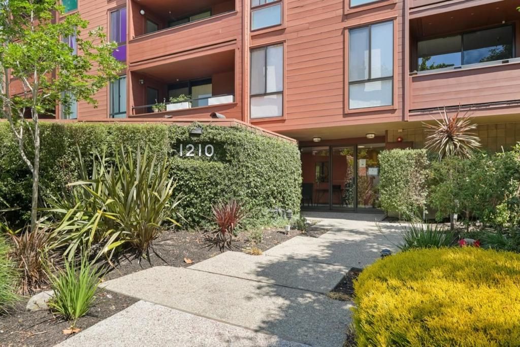 1210 Bellevue Avenue 408, Burlingame, CA 94010