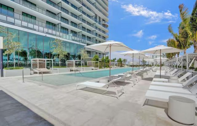 580 72nd 1713, Miami Beach, FL 33141