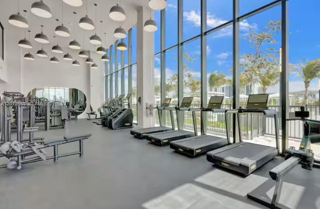 580 72nd 1713, Miami Beach, FL 33141