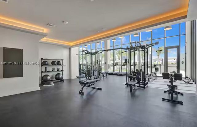 580 72nd 1713, Miami Beach, FL 33141